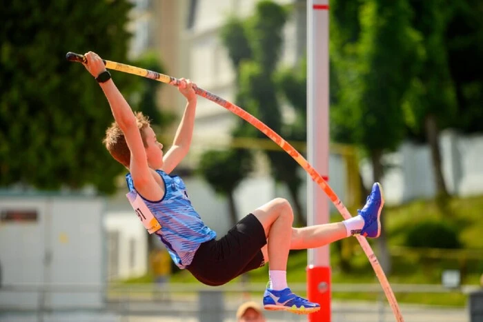 12-year-old Ukrainian pole vaulter demonstrated the best result in the world