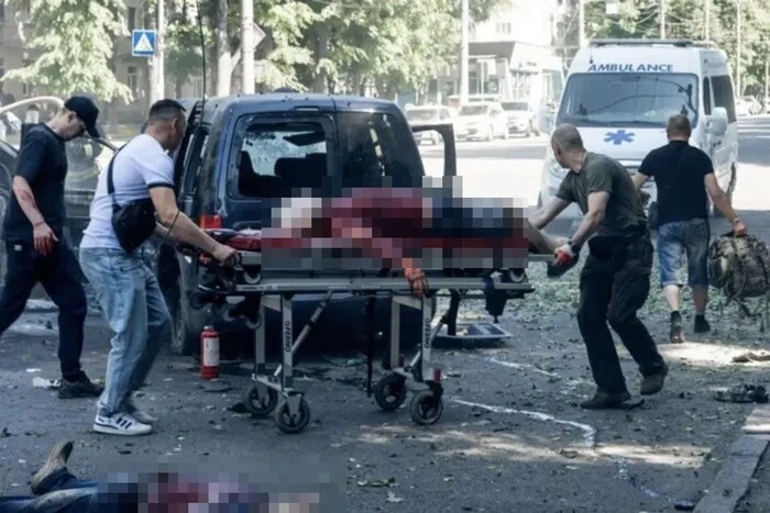 Russia struck the center of Sumy: there are dead and injured