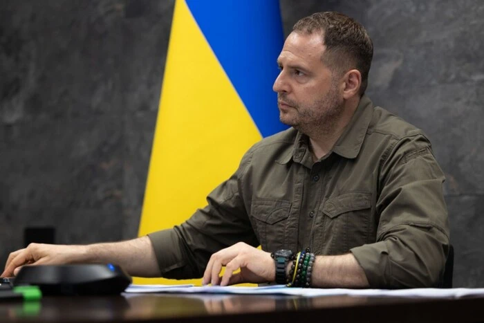 To see the situation with one’s own eyes. Yermak invited Witcoff to Ukraine