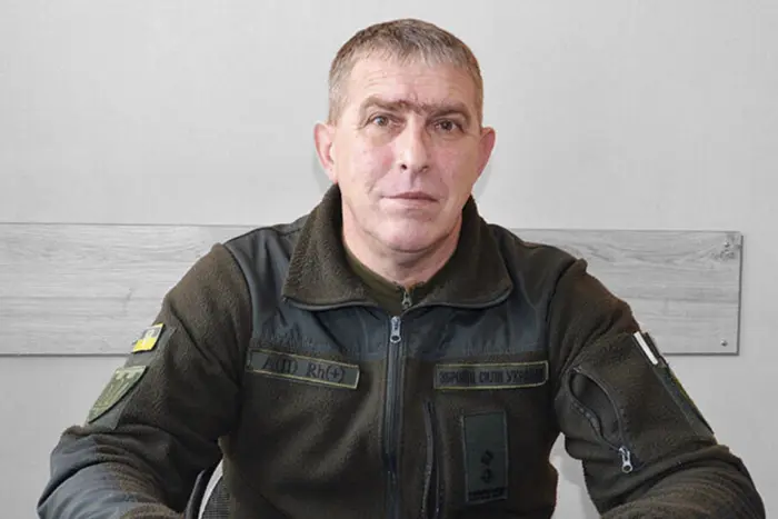 Начальник ТЦК, який обіцяв не пускати сина воювати, поїхав на передову