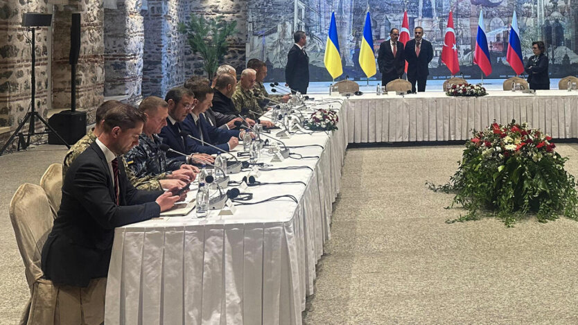Bloomberg: Росія висунула п'ять максималістських вимог на переговорах з Україною у Стамбулі