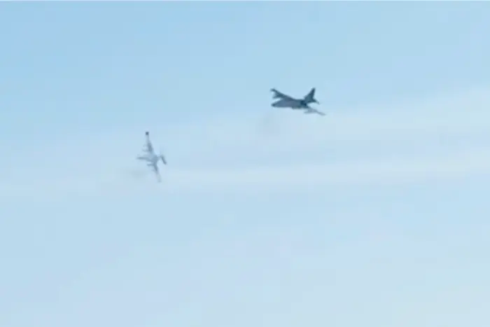 Rosyjski Su-25 zestrzelił swojego towarzysza (wideo)