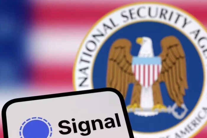 Суд заставил администрацию Трампа сохранить переписку в Signal