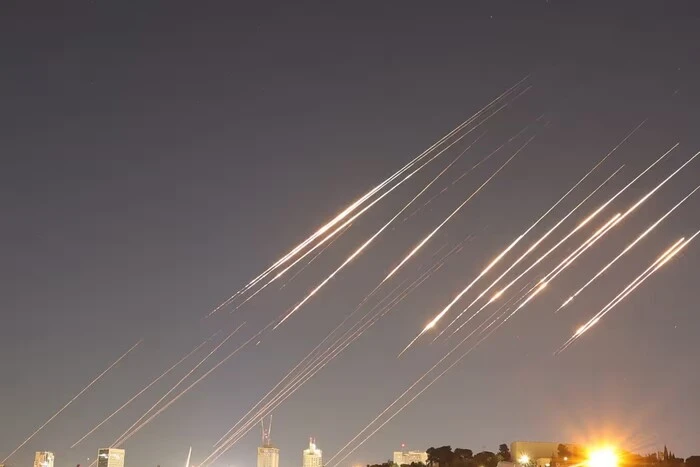 Iran użył hipersonicznej rakiety do ataków na Izrael – Mehr