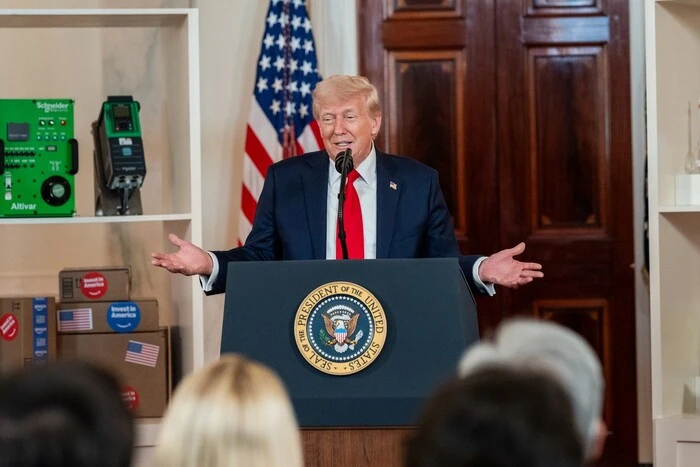 Trump wezwał Ukrainę do natychmiastowego przystąpienia do negocjacji z Rosją