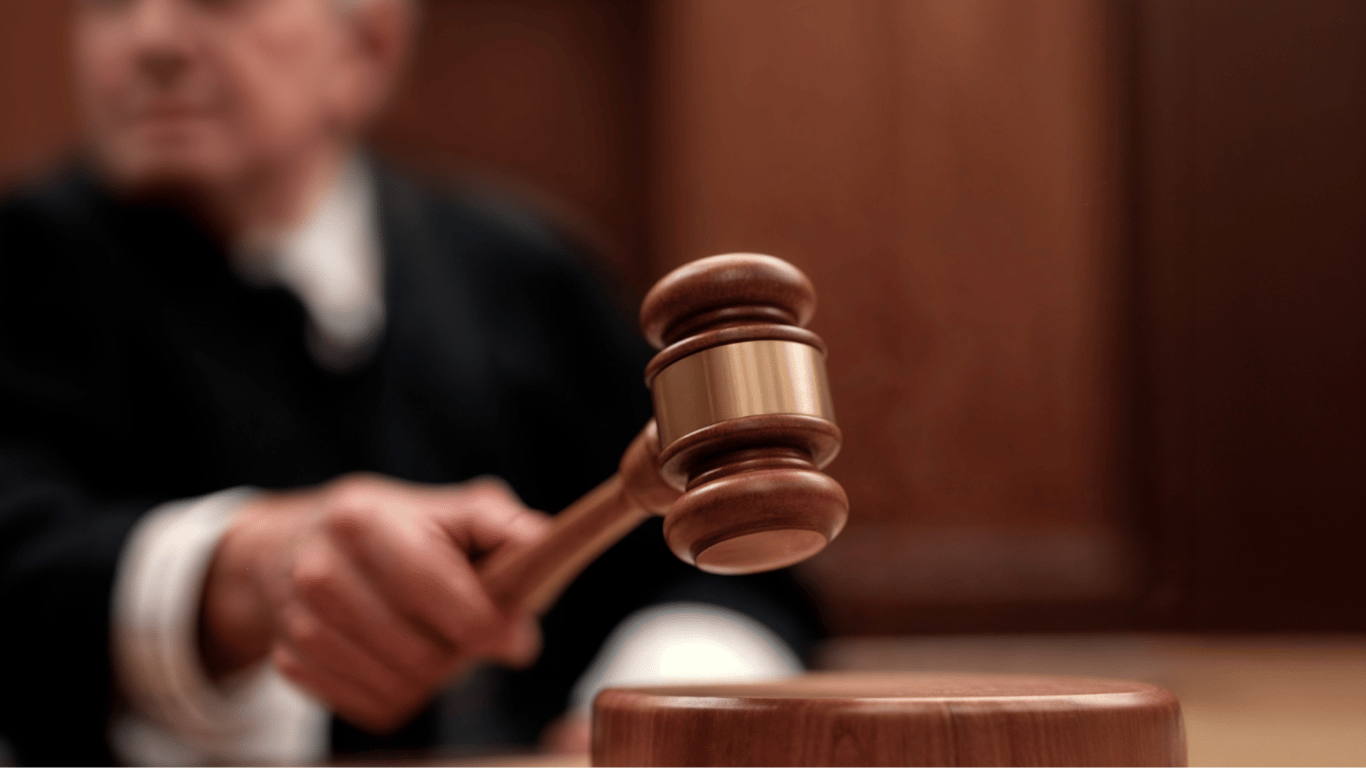 A man was sentenced in Kyiv for brutally robbing a pensioner