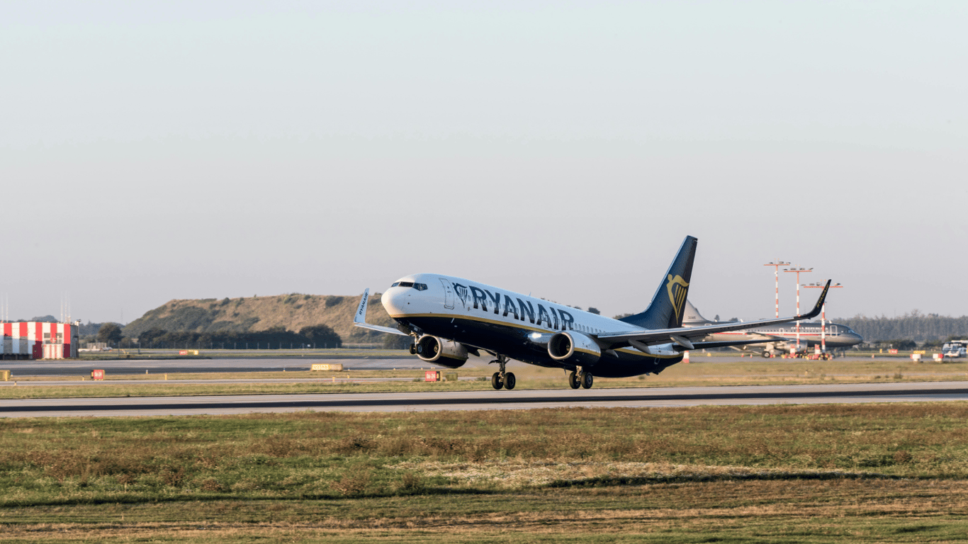 Ryanair zwiększy wymiary bagażu podręcznego — co należy wiedzieć