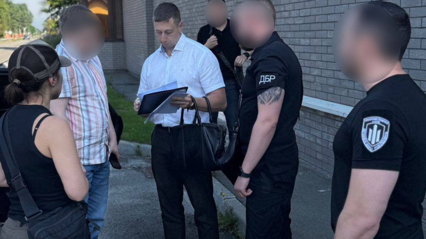 Millionenschaden verursacht – Verdachtsfälle gegen Beamte der Kiewer Stadtverwaltung