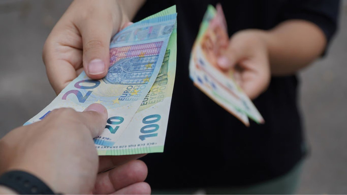 Kijowianie opowiedzieli, czy kupują euro po rekordowym kursie