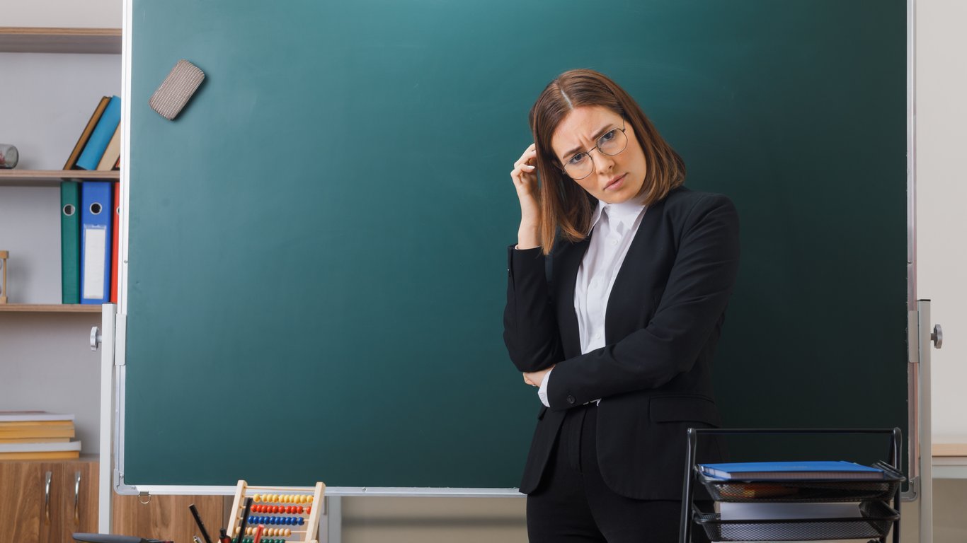 Einkommen im Bildungswesen – was wird mit den Gehältern der Lehrer im August?