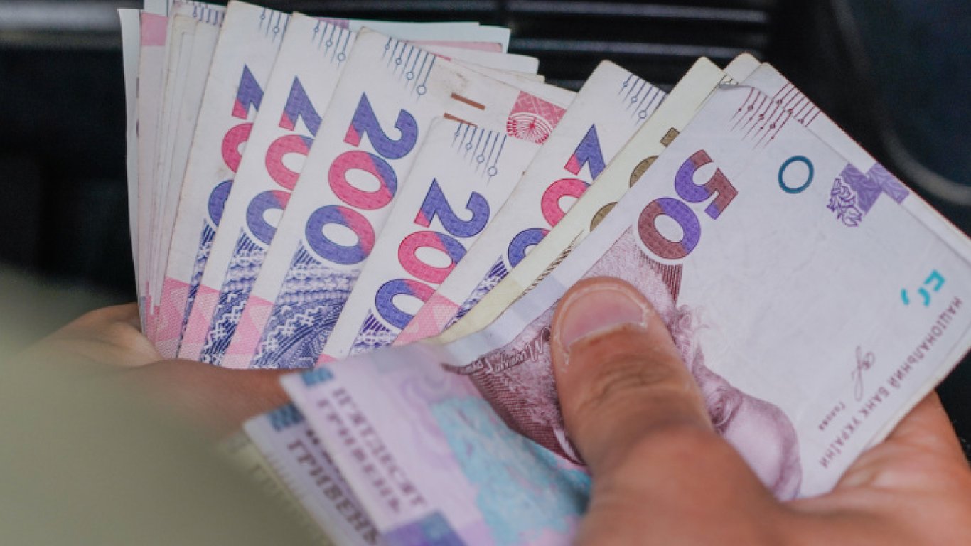 Украинцам выплатят до 100 тыс. грн — что нужно сделать